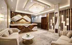 Hotel New Frontier, City Centre - Walk In Chandni Chowk & Old Delhi Station
